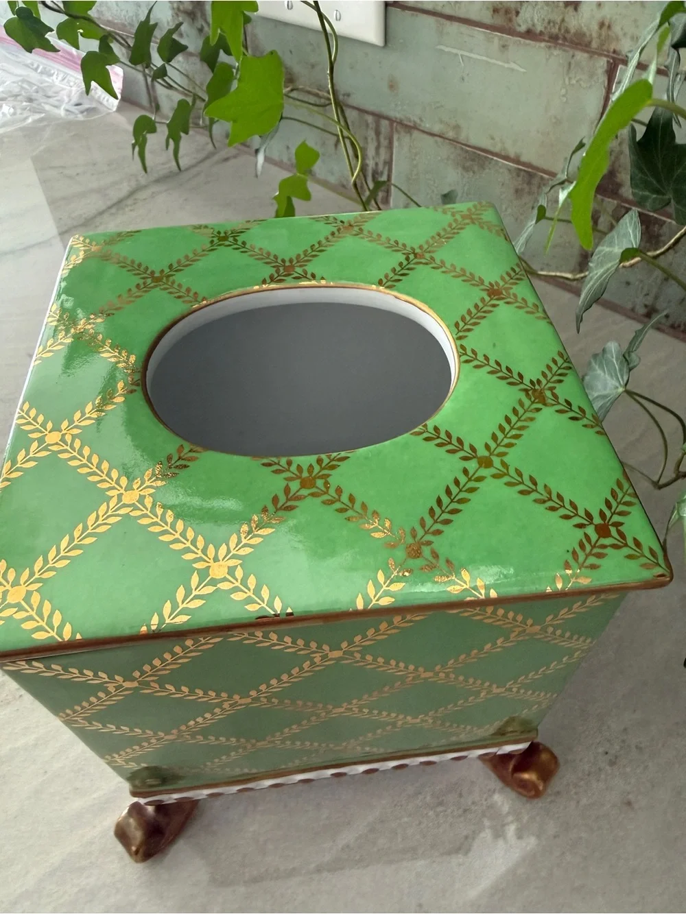 Chelsea House Porcelain Lift-Top Tissue Box Green Gold Lattice Footed